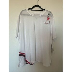 NWT Shape Activewear Captivate Graphic Total Love Tee